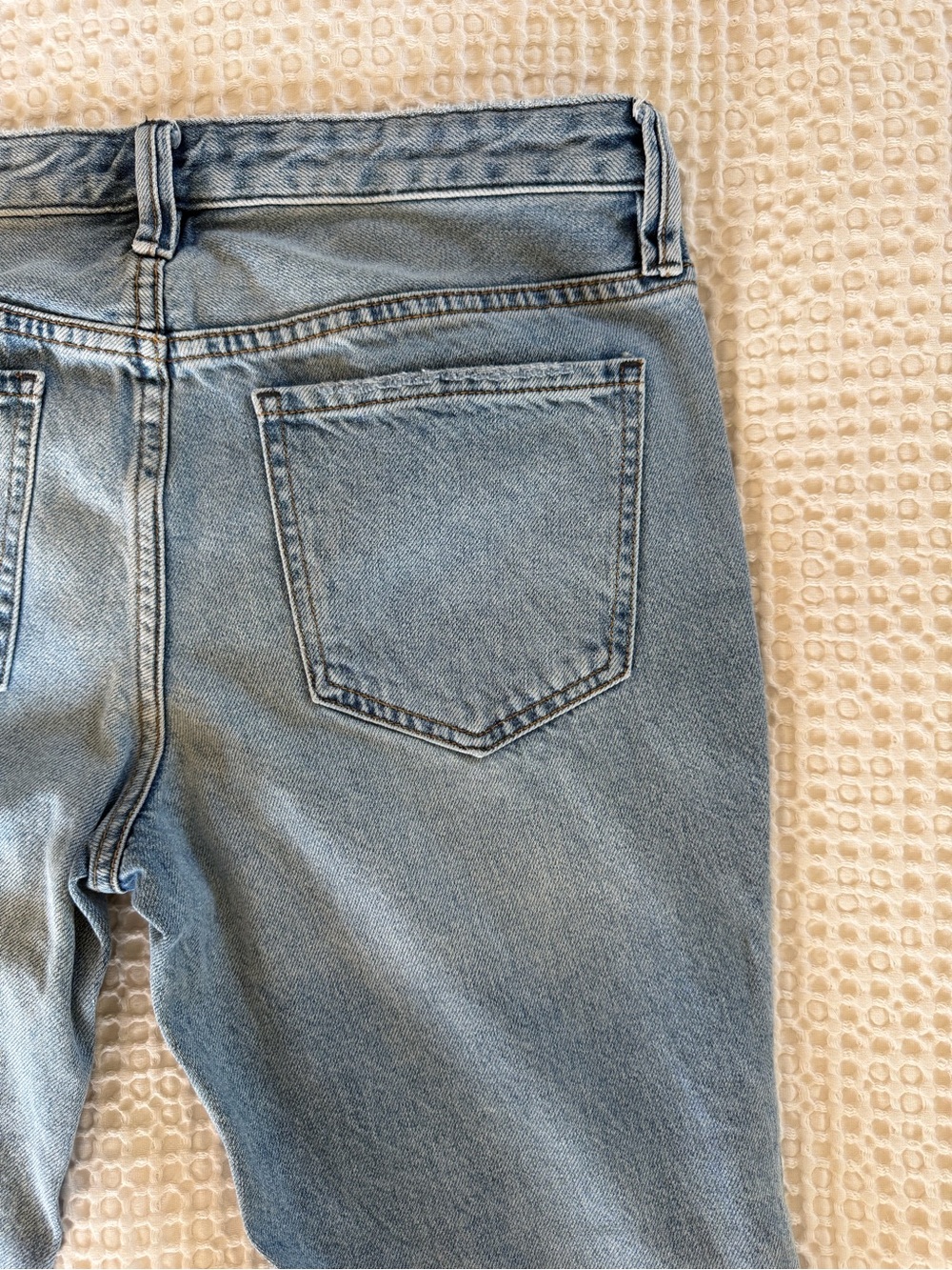 We The Free Raw Hem Flare Jeans Light Wash Size 28 - Picture 7 of 14